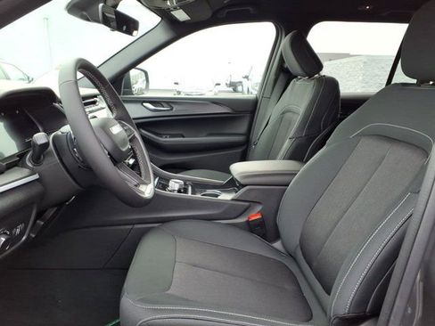 New 2026 Jeep Grand Cherokee Laredo AWD/4WD image 15