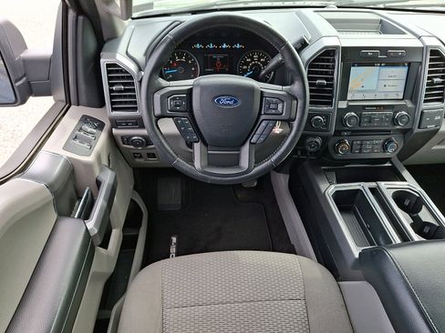 Used 2018 Ford F150 XLT w/ Equipment Group 302A Luxury AWD/4WD image 11