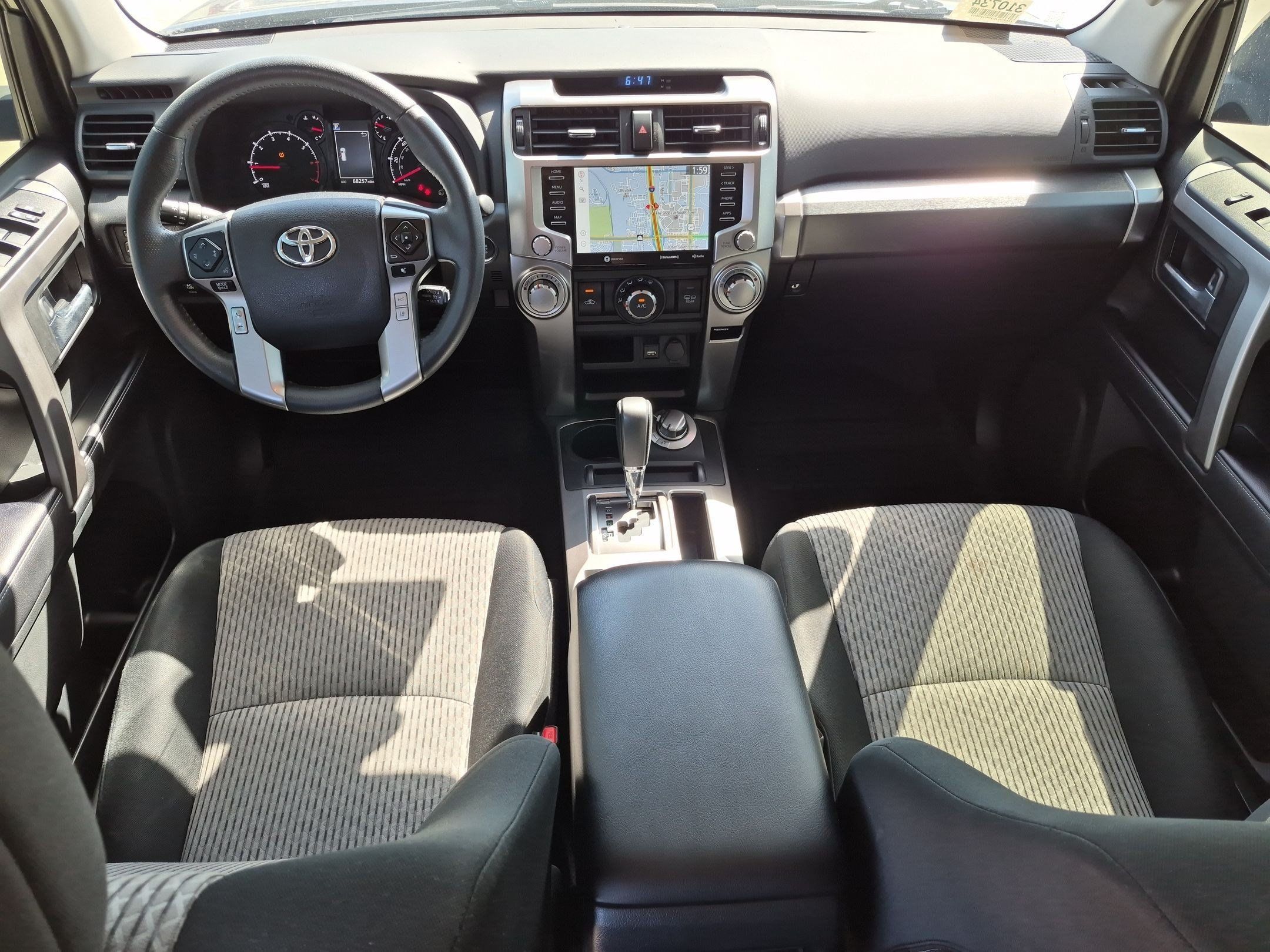 Used 2022 Toyota 4Runner SR5 AWD/4WD image 28