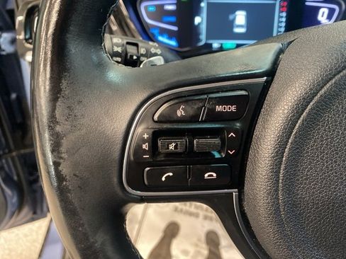 Used 2020 Kia Niro EX Premium image 16