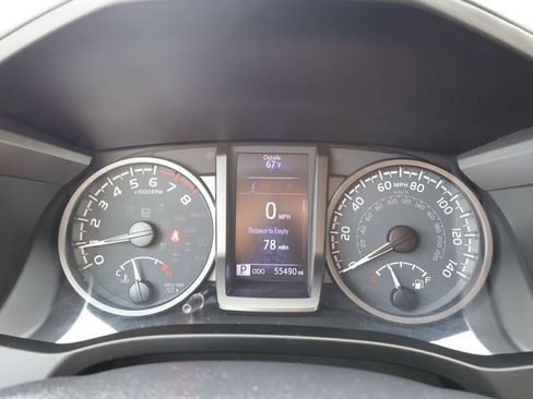 Used 2021 Toyota Tacoma TRD Off-Road w/ Technology Package AWD/4WD image 20