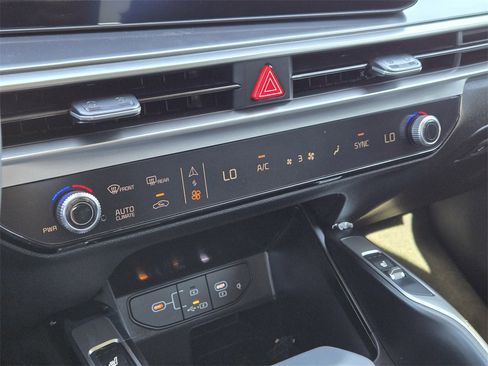 New 2026 Kia Sorento S image 14