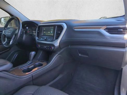 Used 2018 GMC Acadia SLE image 28