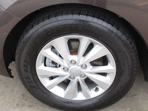 Used 2017 Kia Sedona LX w/ LX Essentials Premium Package image 11