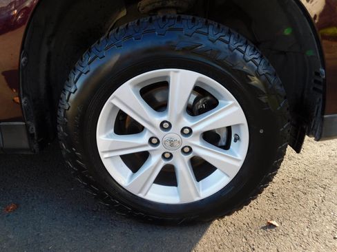 Used 2012 Toyota Highlander SE image 26