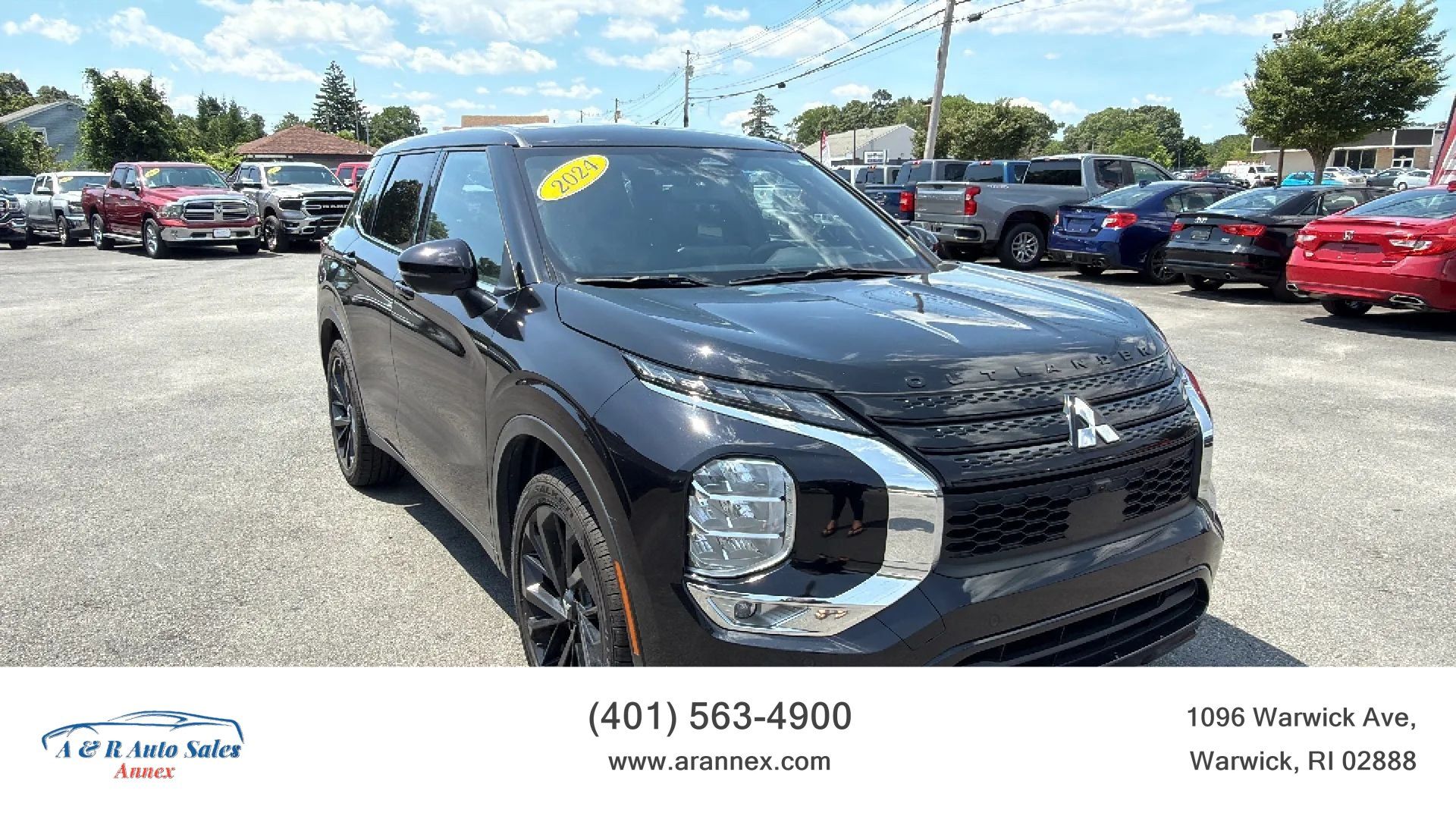 Used 2024 Mitsubishi Outlander FWD image 1