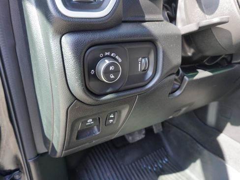 Used 2022 RAM 1500 Big Horn AWD/4WD image 13