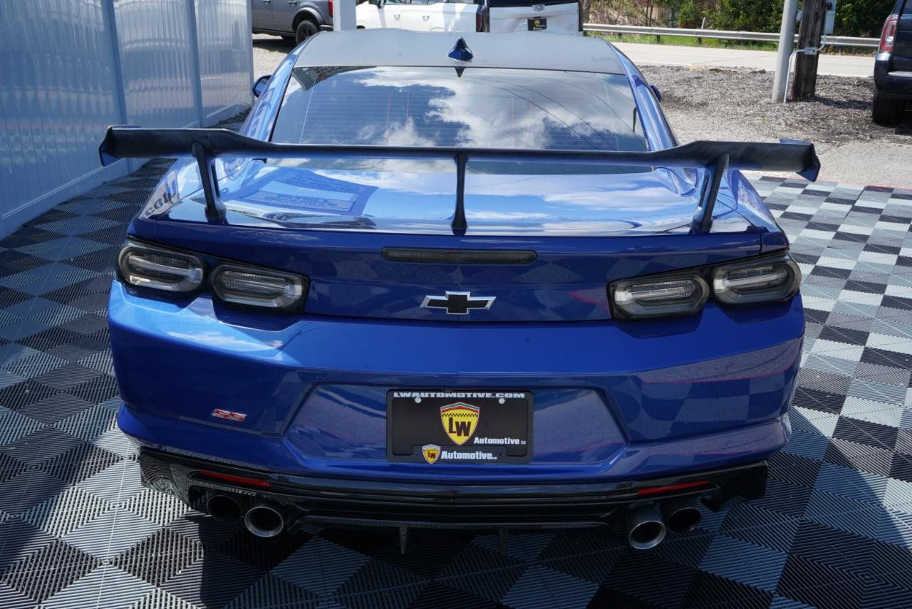 Used 2020 Chevrolet Camaro SS RWD image 7