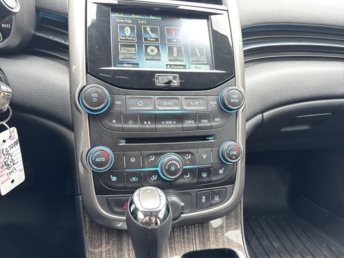 Used 2015 Chevrolet Malibu LTZ image 32