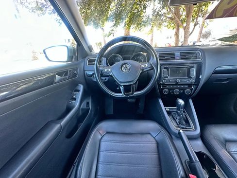 Used 2015 Volkswagen Jetta SEL image 11
