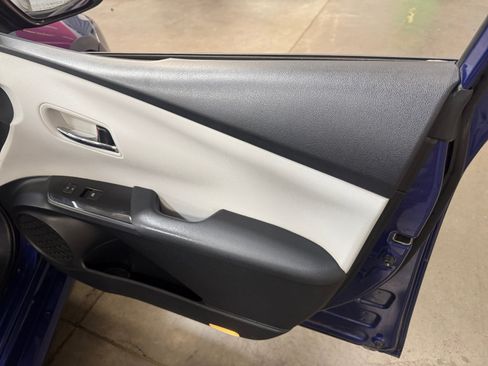 Used 2016 Toyota Prius Two FWD image 18