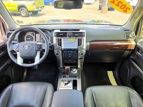 Used 2022 Toyota 4Runner Limited AWD/4WD image 31