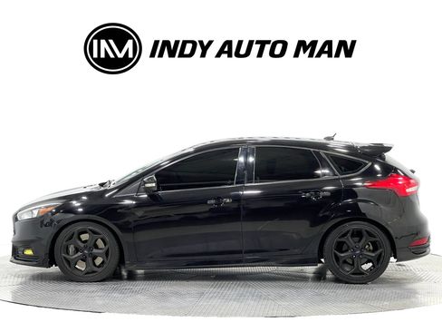 Used 2018 Ford Focus ST FWD image 7
