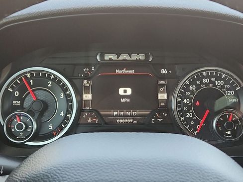 Used 2022 RAM 1500 Big Horn AWD/4WD image 28