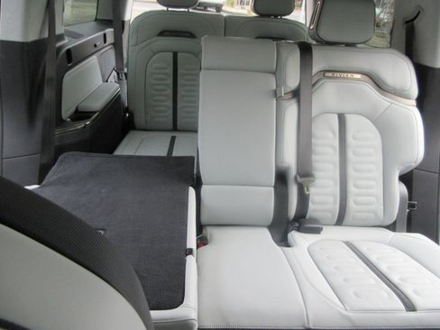 Used 2023 Rivian R1S Launch Edition image 37