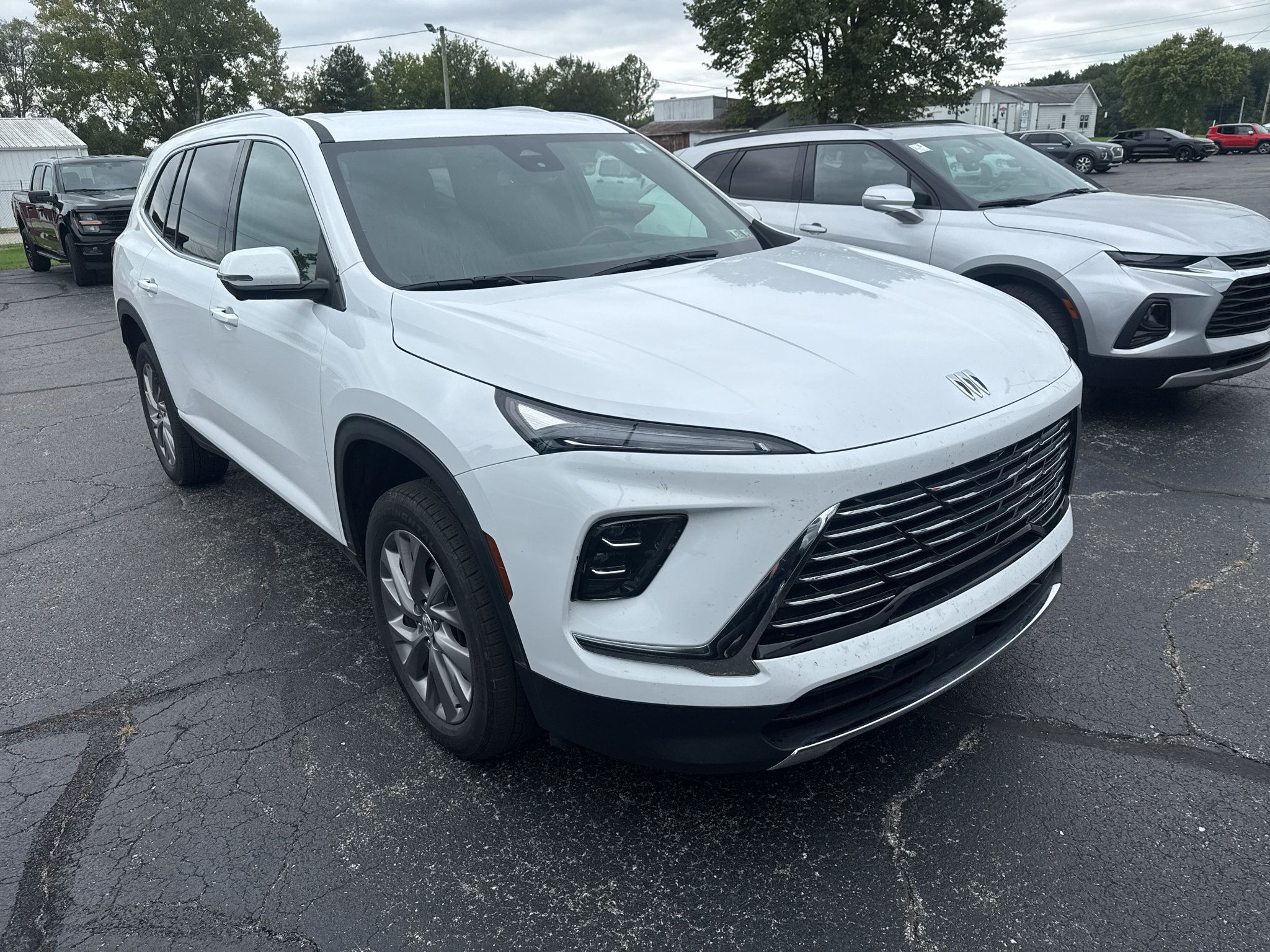 Used 2026 Buick Enclave Preferred AWD/4WD image 4