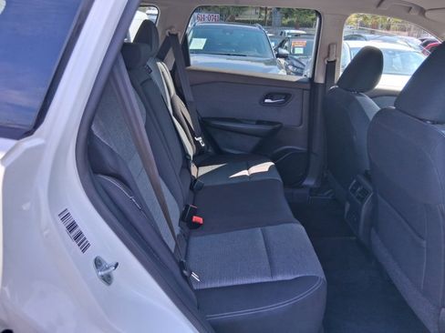 Used 2023 Nissan Rogue SV FWD image 10