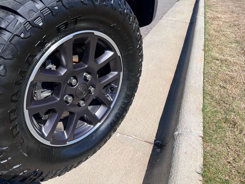 Certified 2021 Jeep Gladiator Overland w/ Popular Equipment Package image 5