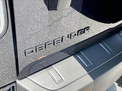 New 2026 Land Rover Defender 110 OCTA AWD/4WD image 9
