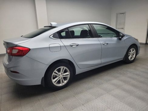 Used 2017 Chevrolet Cruze LT w/ Convenience Package FWD image 10