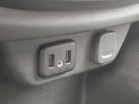 Certified 2023 Chevrolet Traverse LT image 27