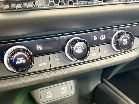 New 2026 Honda HR-V LX image 9