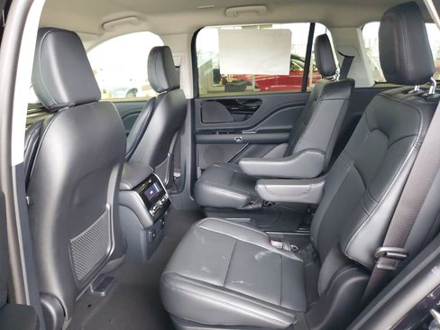 New 2026 Lincoln Aviator AWD image 22