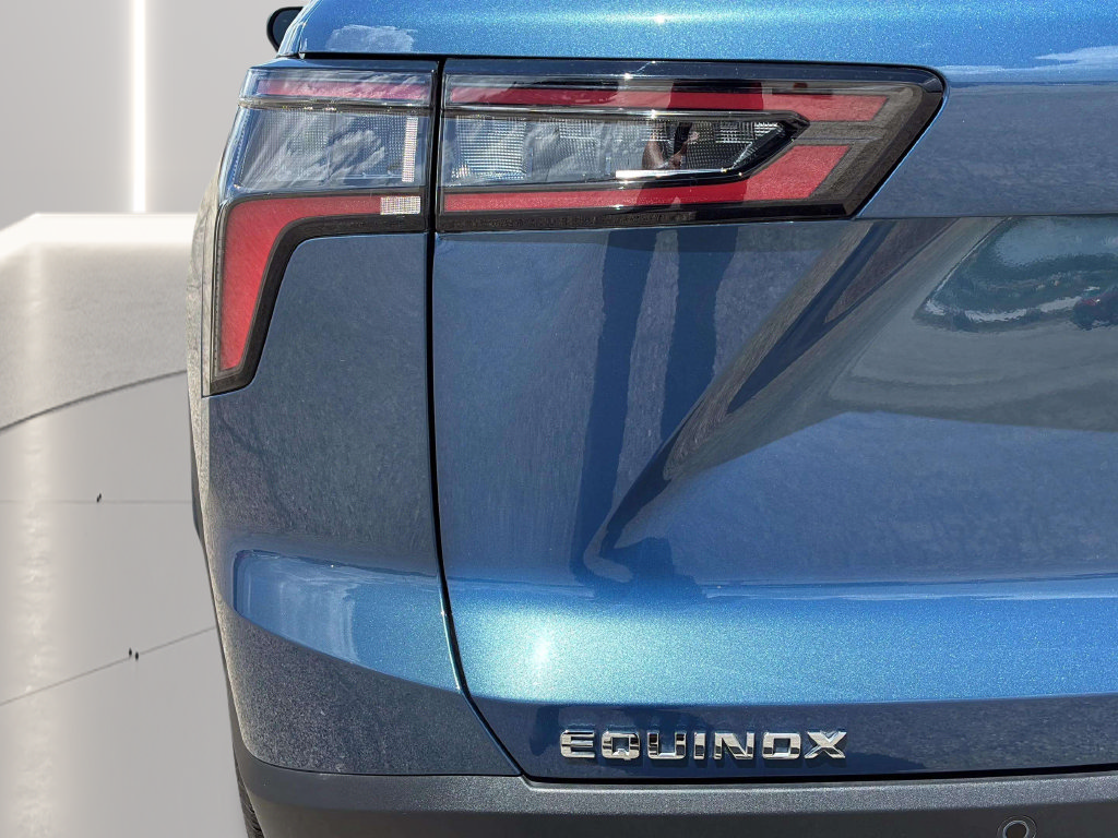 Used 2026 Chevrolet Equinox LT FWD image 39