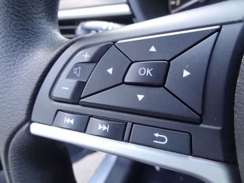 Used 2023 Nissan Altima 2.5 SV FWD image 16