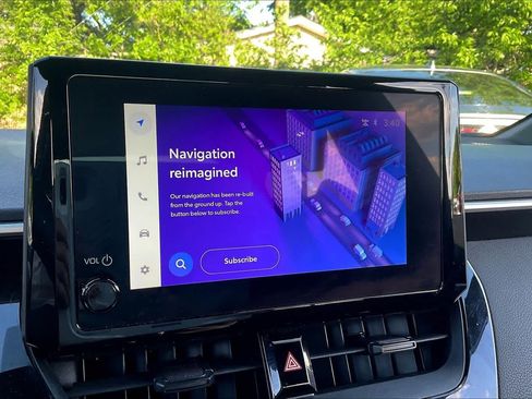 Used 2024 Toyota Corolla SE w/ SE Package image 32