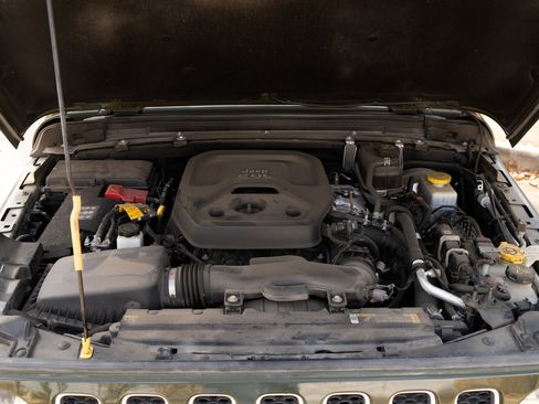 Used 2021 Jeep Wrangler Unlimited Sahara w/ LED Lighting Group image 45