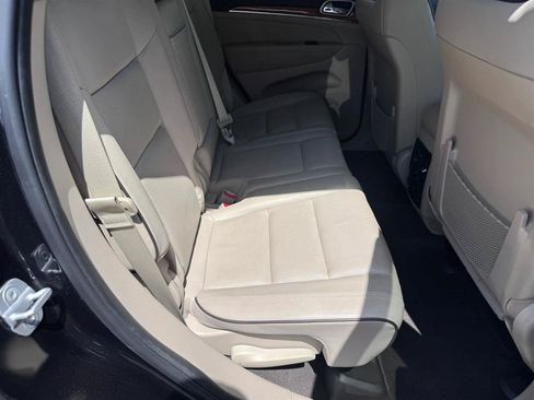 Used 2013 Jeep Grand Cherokee Overland RWD image 34