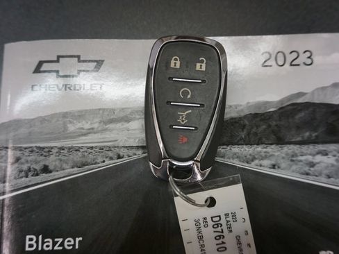 Used 2023 Chevrolet Blazer LT w/ Convenience Package FWD image 16