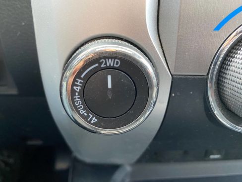 Used 2016 Toyota Tundra Limited image 34