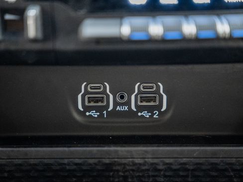 Used 2021 RAM 2500 Laramie w/ Night Edition image 37