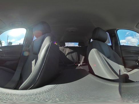 Used 2025 Buick Encore GX Preferred image 36