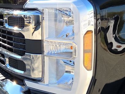New 2026 Ford F250 XLT w/ FX4 Off-Road Package