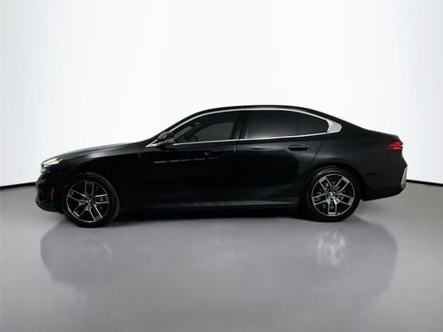 New 2026 BMW 530i xDrive w/ Premium Package AWD/4WD image 9