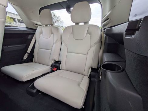 New 2026 Volvo XC90 B6 Ultra w/ Protection Package Premier AWD/4WD image 18