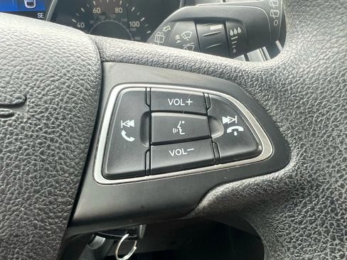 Used 2016 Ford Focus SE image 11