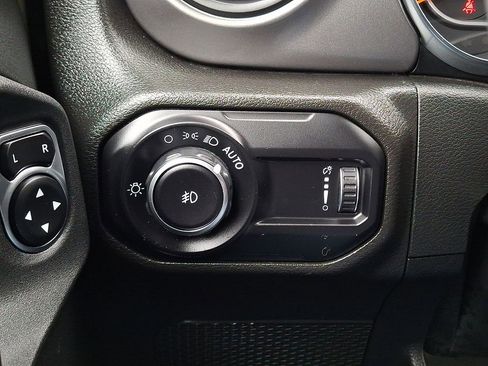 Used 2023 Jeep Wrangler Unlimited Sport AWD/4WD image 26