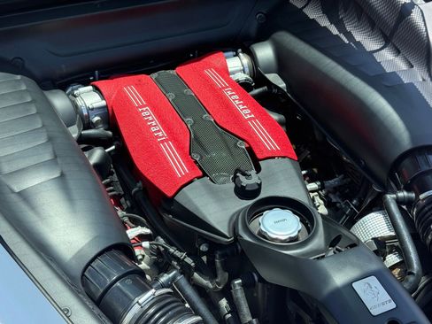 Used 2016 Ferrari 488 GTB RWD image 38