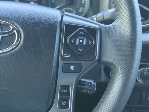 Used 2021 Toyota Tacoma TRD Off-Road AWD/4WD image 19