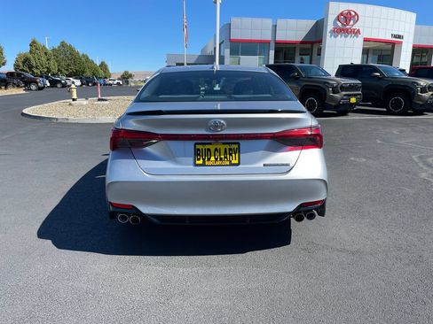Used 2019 Toyota Avalon Touring w/ All Weather Liner Package FWD image 4
