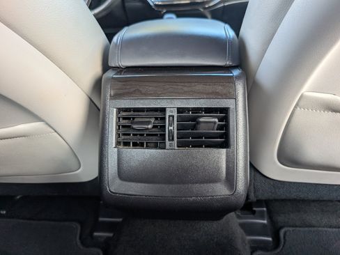 Used 2015 Toyota Avalon XLE Premium FWD image 7