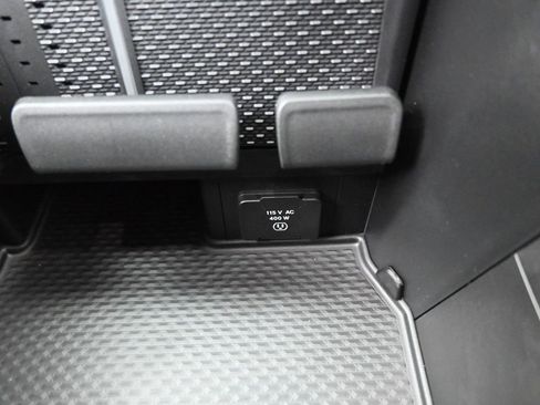 New 2026 RAM 1500 Lone Star AWD/4WD image 9
