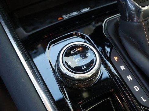 New 2025 GMC Canyon AT4 w/ Nightfall Edition image 29