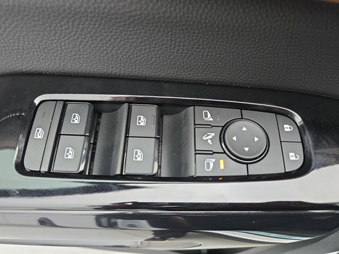 New 2026 Nissan Pathfinder Platinum image 29