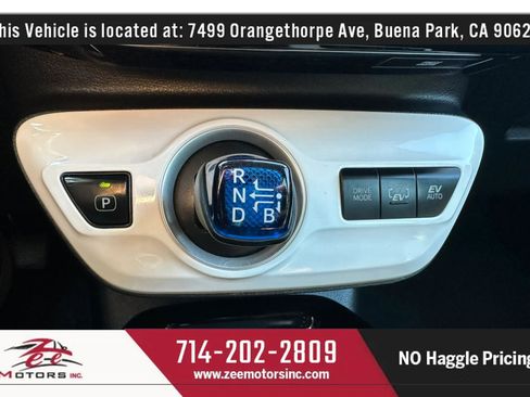 Used 2017 Toyota Prius Prime Premium w/ Carpet Mat Package image 32