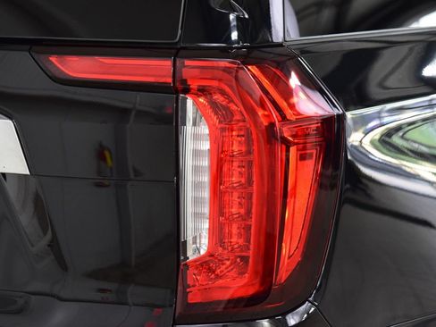 Used 2023 GMC Yukon XL Denali w/ LPO, Floor Liner Package AWD/4WD image 21